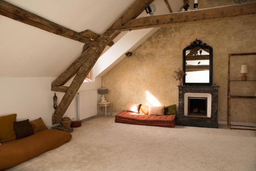 Maison D'Hotes La Doucelle Culture Et Bien-Etre Lignieres-Orgeres Εξωτερικό φωτογραφία
