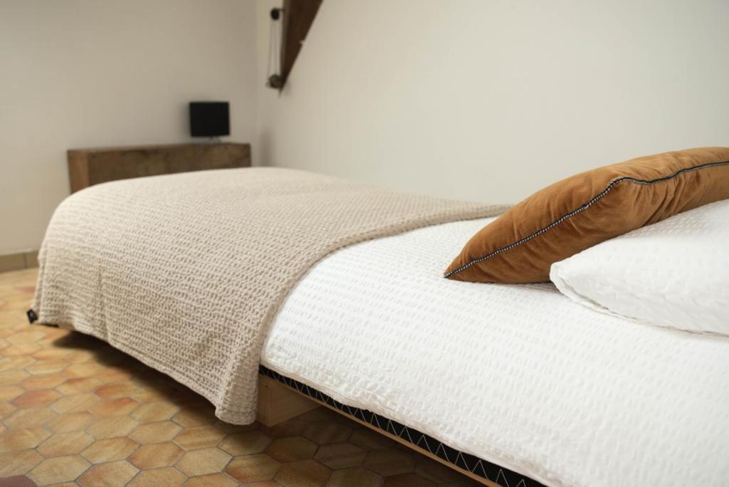 Maison D'Hotes La Doucelle Culture Et Bien-Etre Lignieres-Orgeres Εξωτερικό φωτογραφία